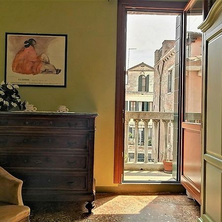 Biennale 252 Apartment Venesia Bagian luar foto