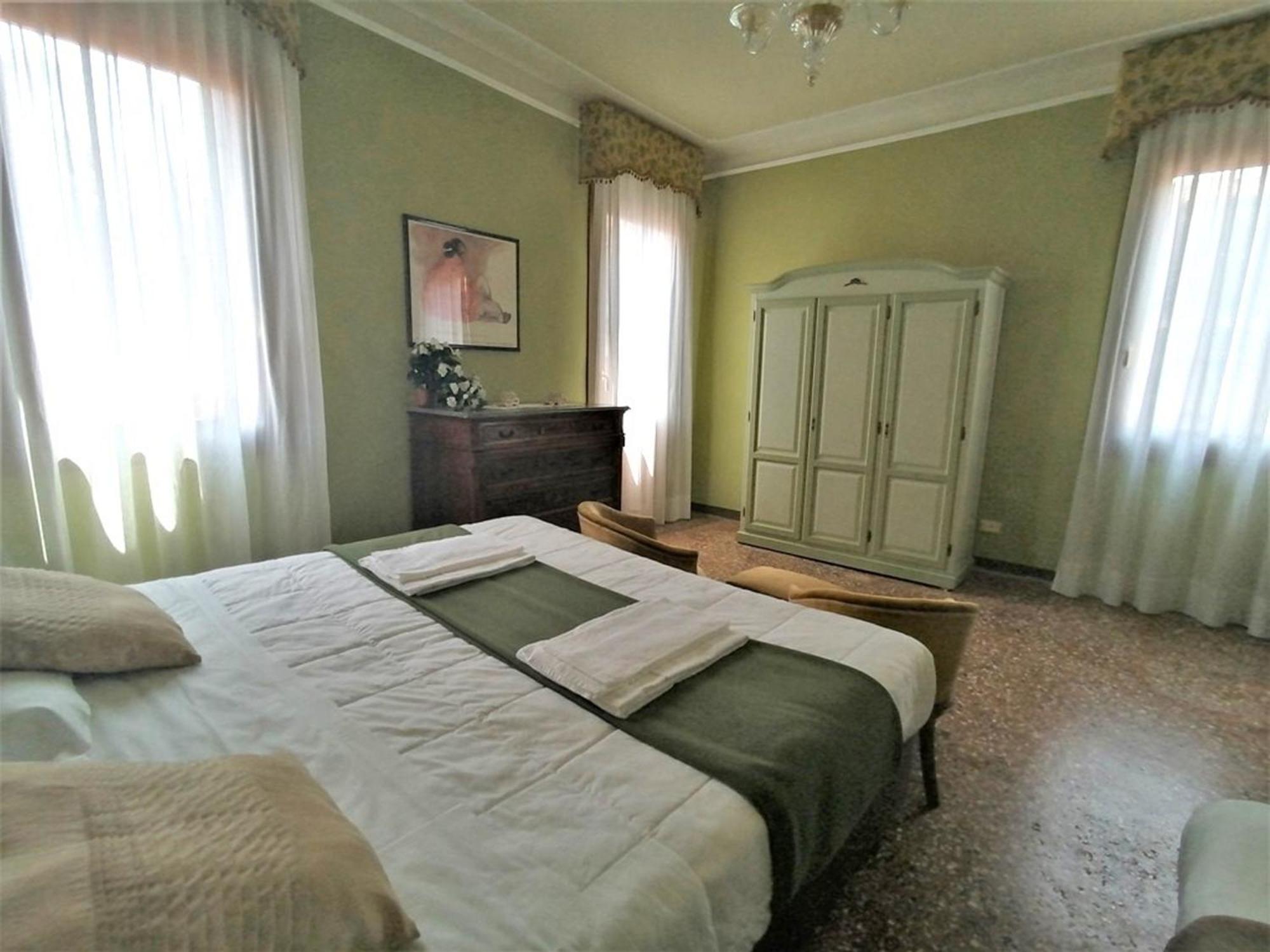 Biennale 252 Apartment Venesia Bagian luar foto