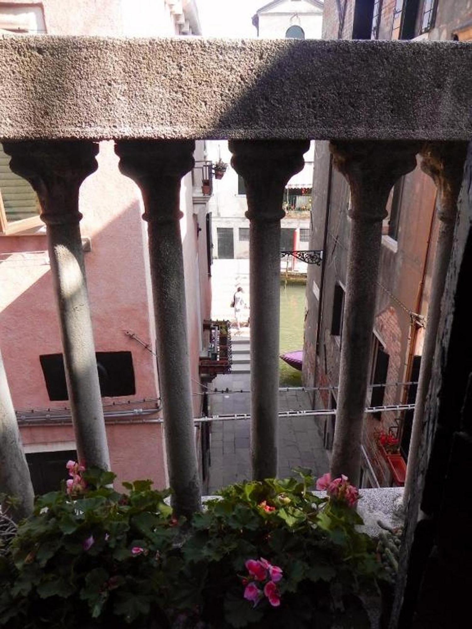 Biennale 252 Apartment Venesia Bagian luar foto